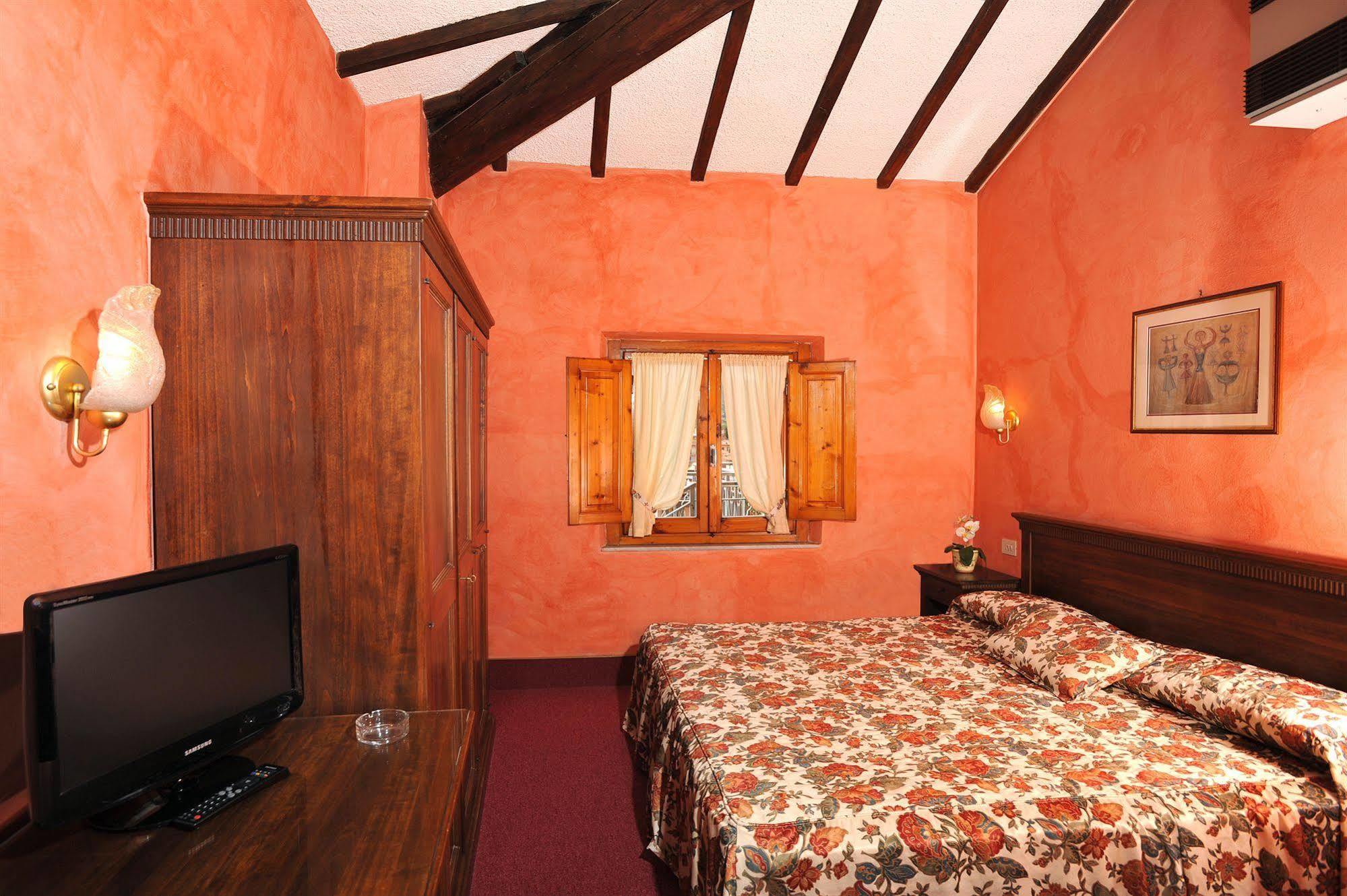 Hotel Minerva Palace Montecatini Terme Kültér fotó
