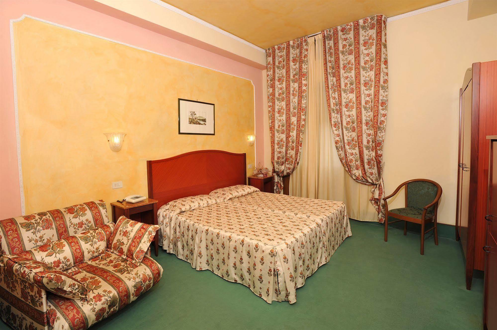 Hotel Minerva Palace Montecatini Terme Kültér fotó