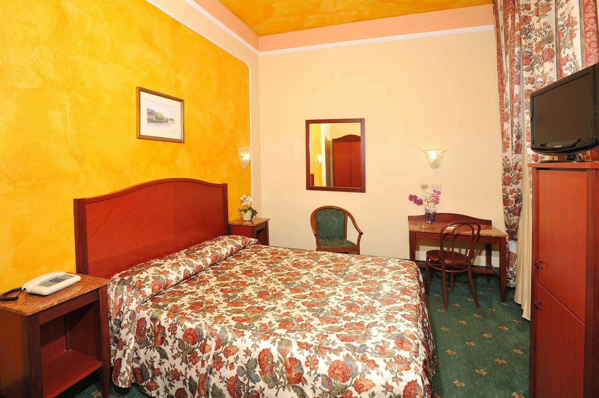 Hotel Minerva Palace Montecatini Terme Kültér fotó