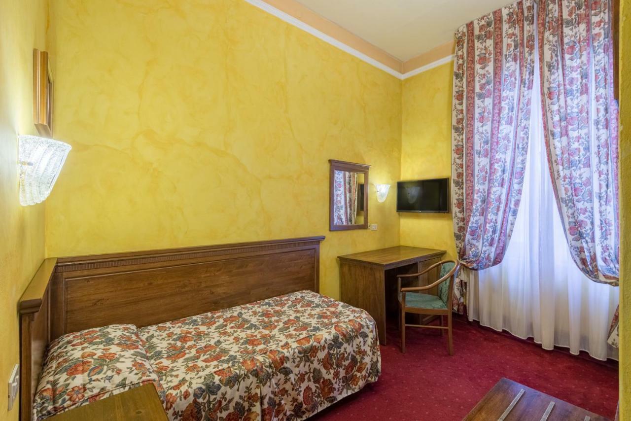 Hotel Minerva Palace Montecatini Terme Kültér fotó