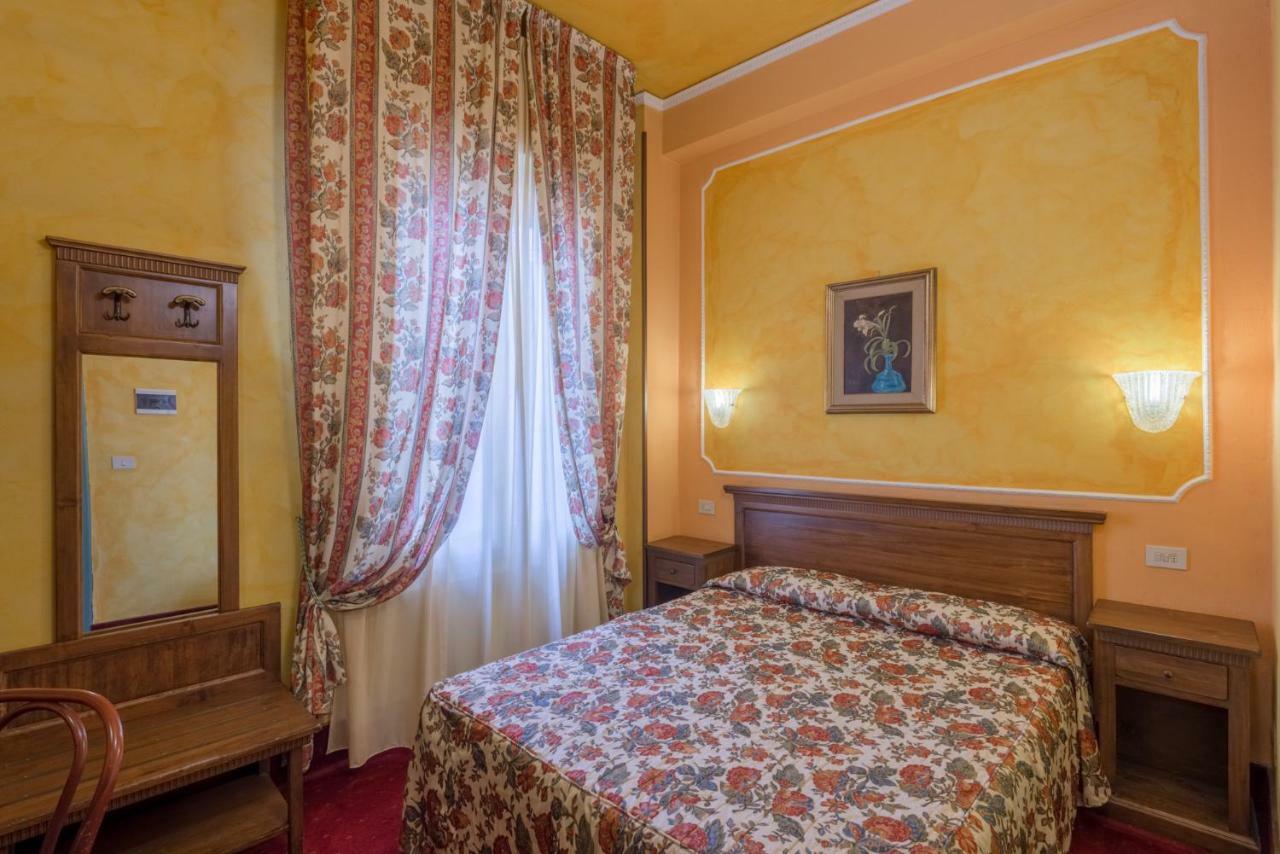 Hotel Minerva Palace Montecatini Terme Kültér fotó