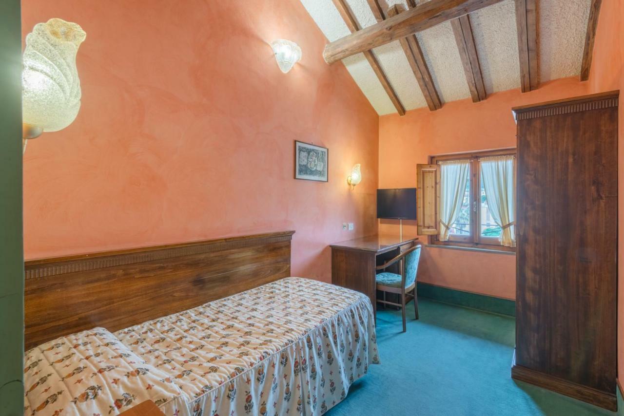 Hotel Minerva Palace Montecatini Terme Kültér fotó