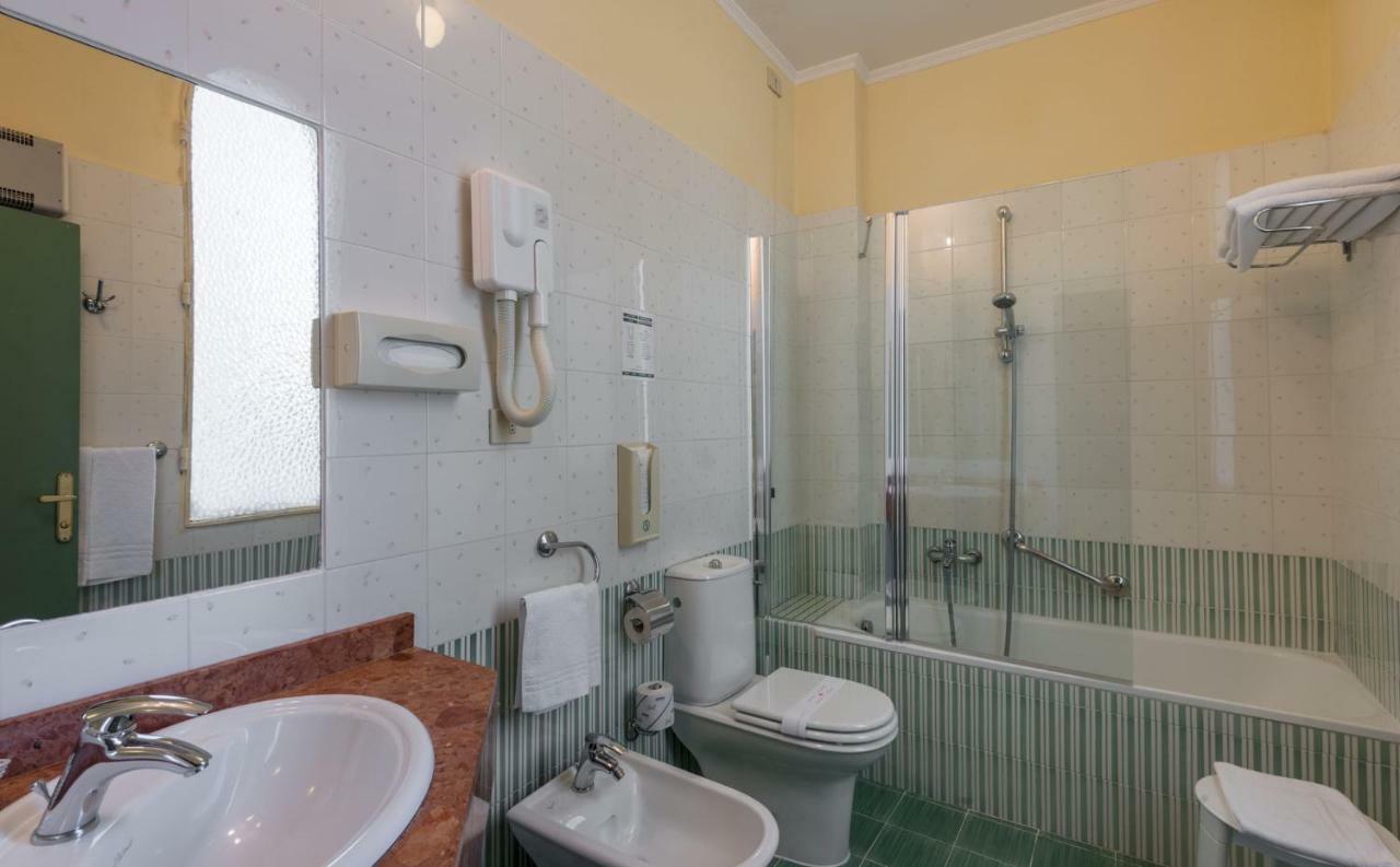 Hotel Minerva Palace Montecatini Terme Kültér fotó