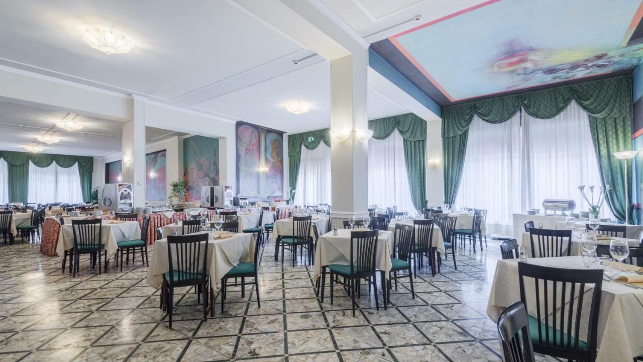 Hotel Minerva Palace Montecatini Terme Kültér fotó